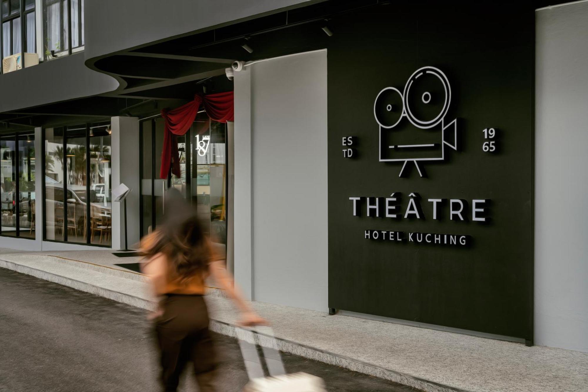 Theatre Hotel Kuching Esterno foto