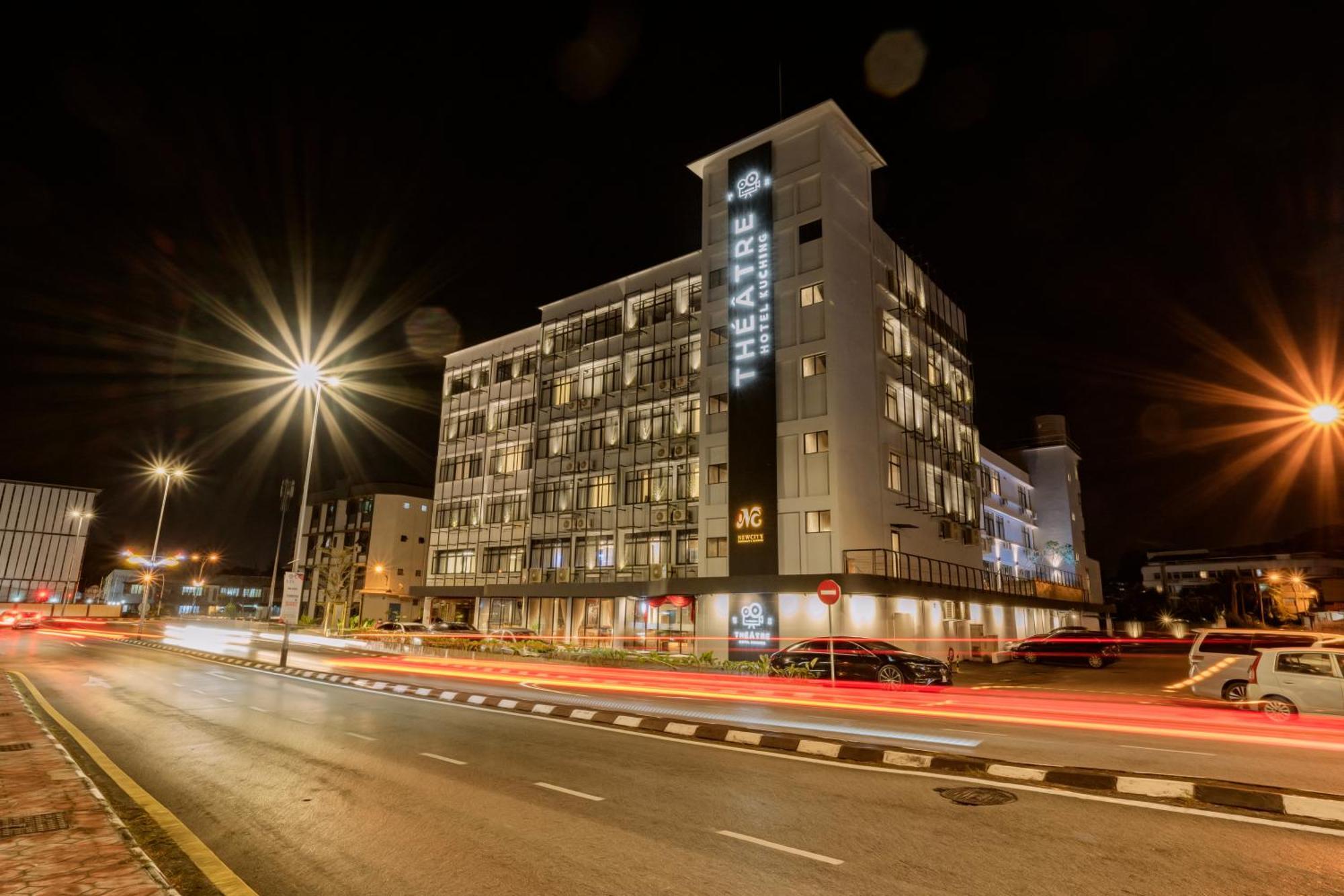Theatre Hotel Kuching Esterno foto